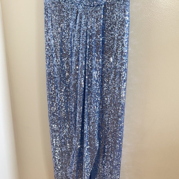 Aqua Women’s Formal Dress Size 8 Blue Allover Sequins Long Wrap Evening Gown NWT - Picture 8 of 13